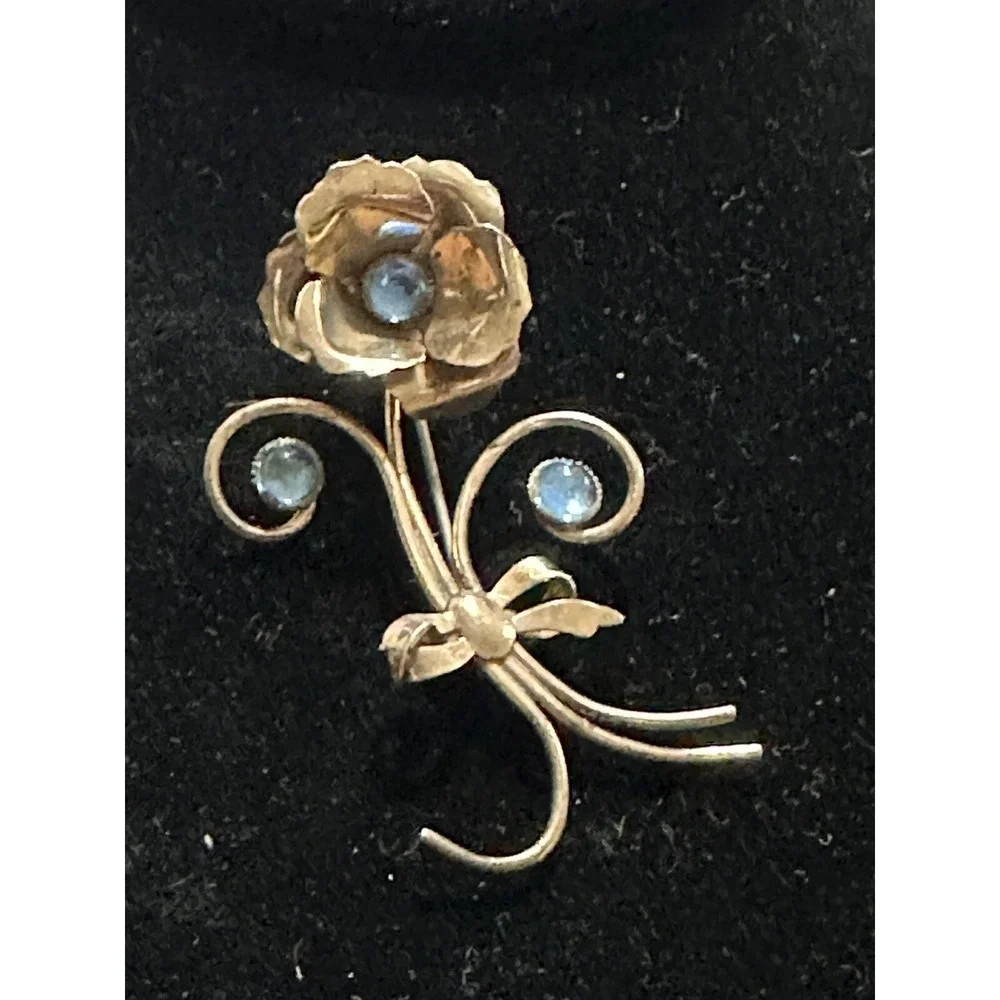 Vintage Gold Tone Flower Floral Brooch Blue Rhinestones Signed AVIL‎ STE